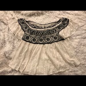 Ruffle sleeve linen embroidered top